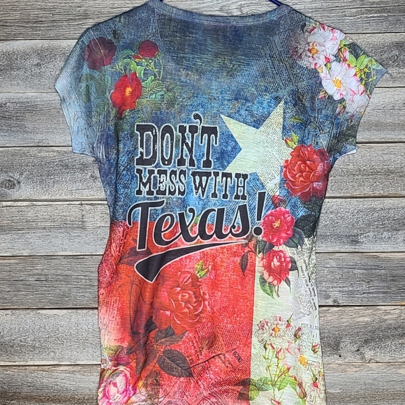 Don't Mess With Texas Women's Floral Shirt - Picture 3 of 3